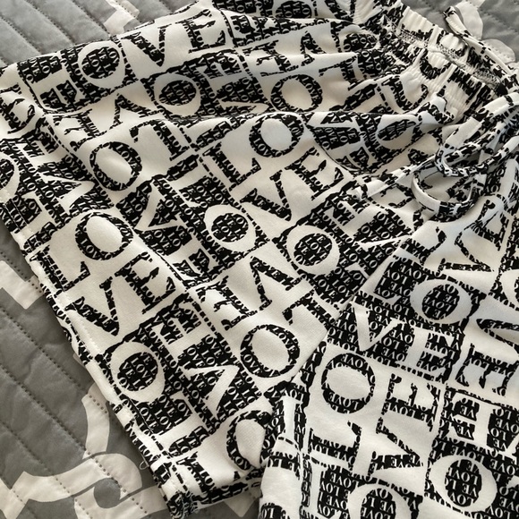 Love 2 piece set - Picture 10 of 12